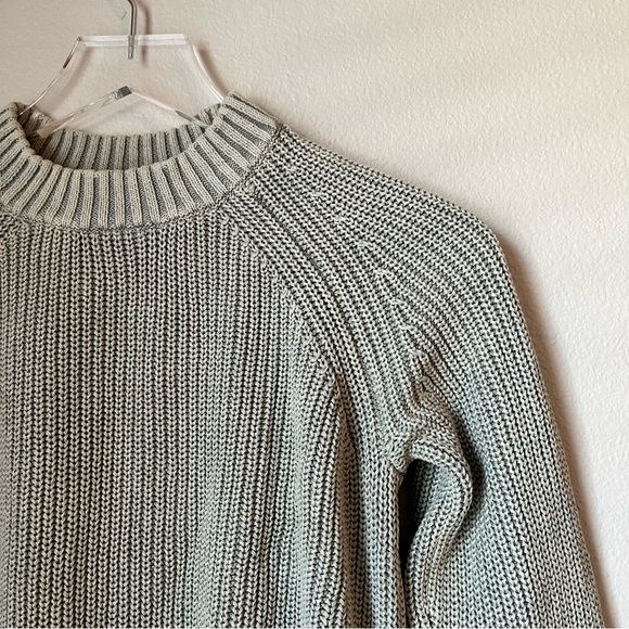 Faherty Gray Crew Neck Sweater - Picture 2 of 7
